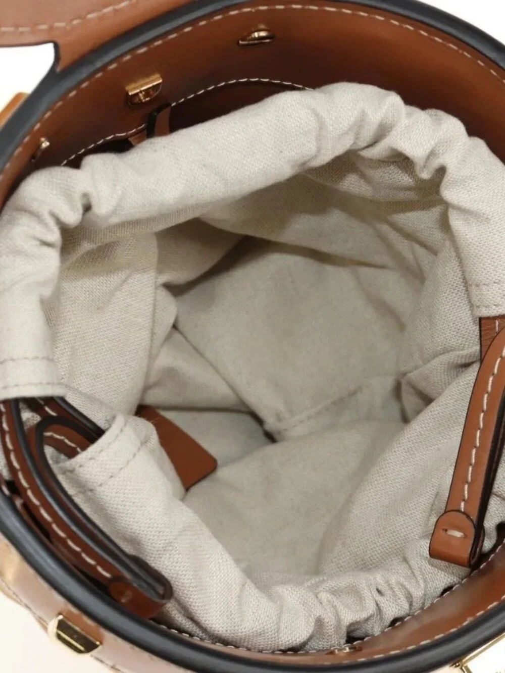 Salvatore Ferragamo Gancini Straw Bag Raffia Beige Gold Auth BA13293SM
